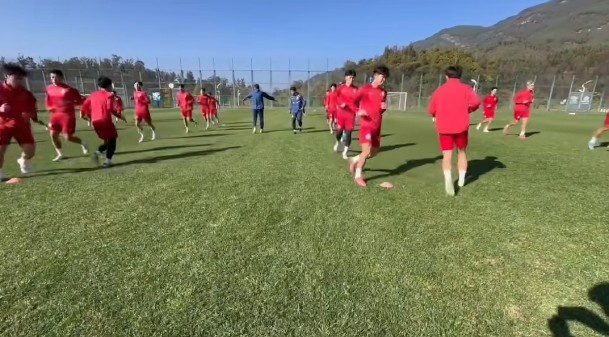 中甲球隊延邊龍鼎抵達云南玉溪進行冬訓(xùn)，張奧凱等球員離隊